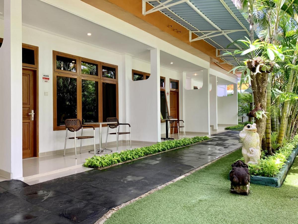 Febri'S Hotel & Spa Kuta Lombok Exteriör bild