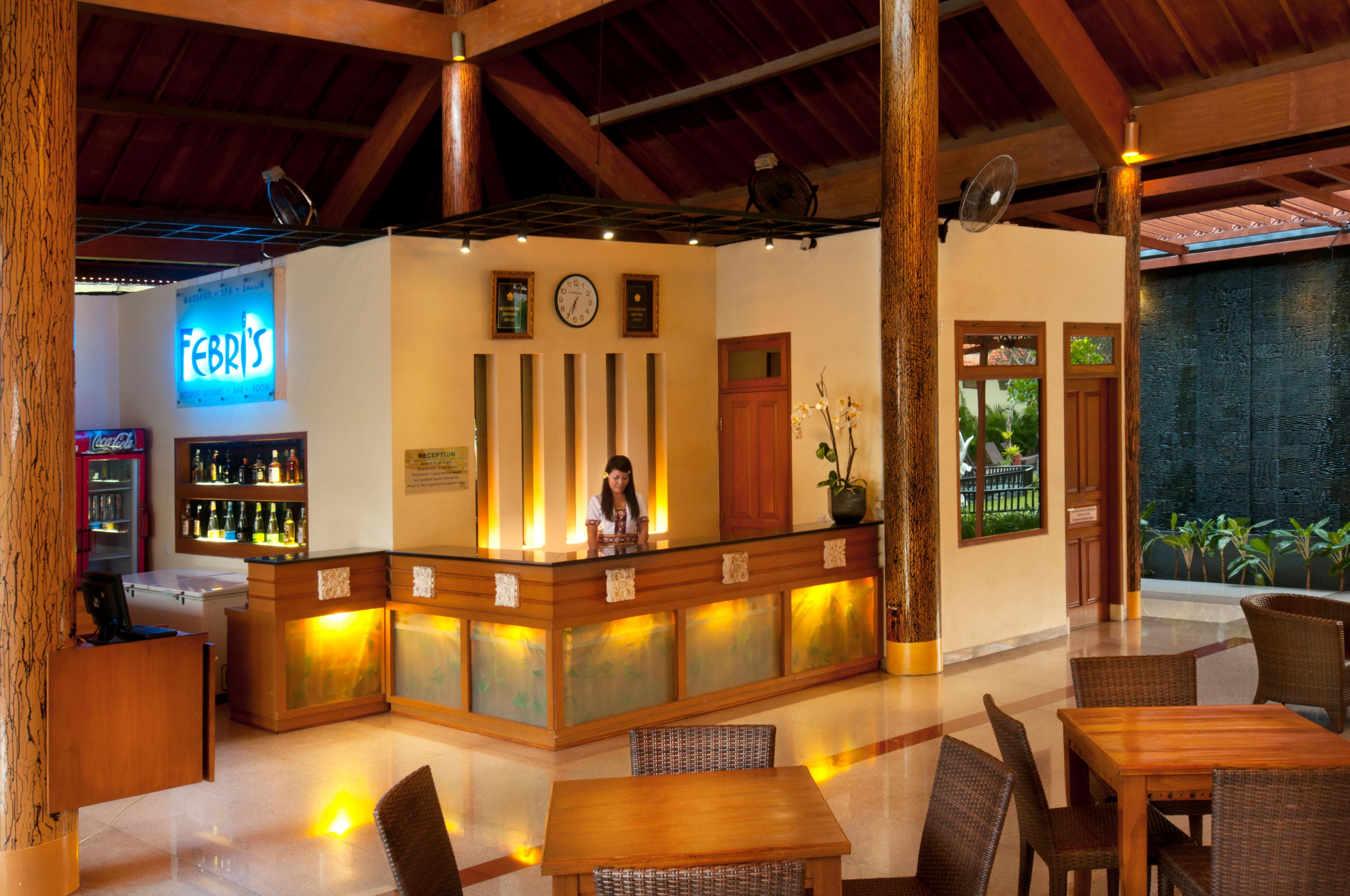 Febri'S Hotel & Spa Kuta Lombok Exteriör bild