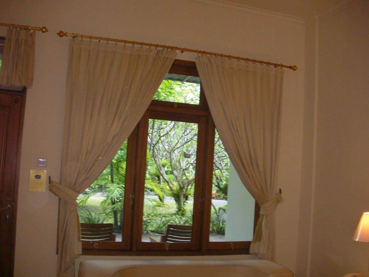 Febri'S Hotel & Spa Kuta Lombok Exteriör bild